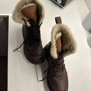 dr. Martens women’s size 7